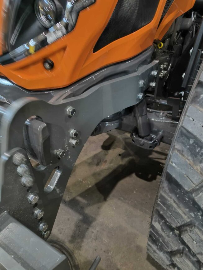 Pameco, Kiinteä aurapuskuri (Valtra T4/T5) - Image 3