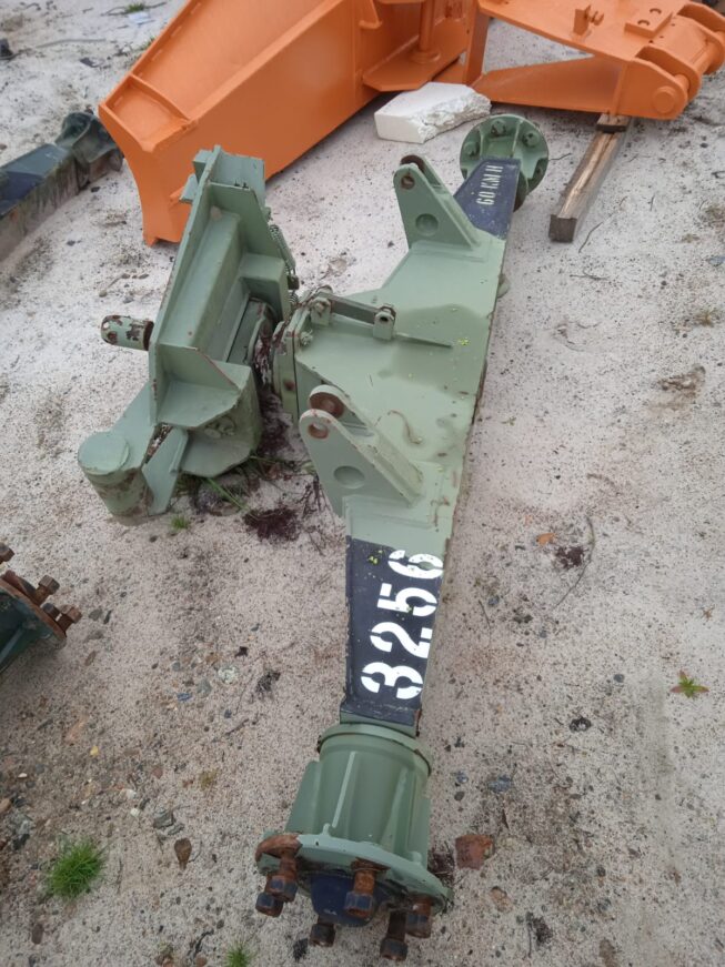 Suomen armeijan akseli kiinnitystelineellä. - Image 4