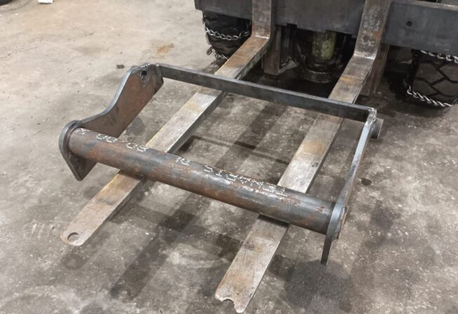 Manitou kiinnike 20mm